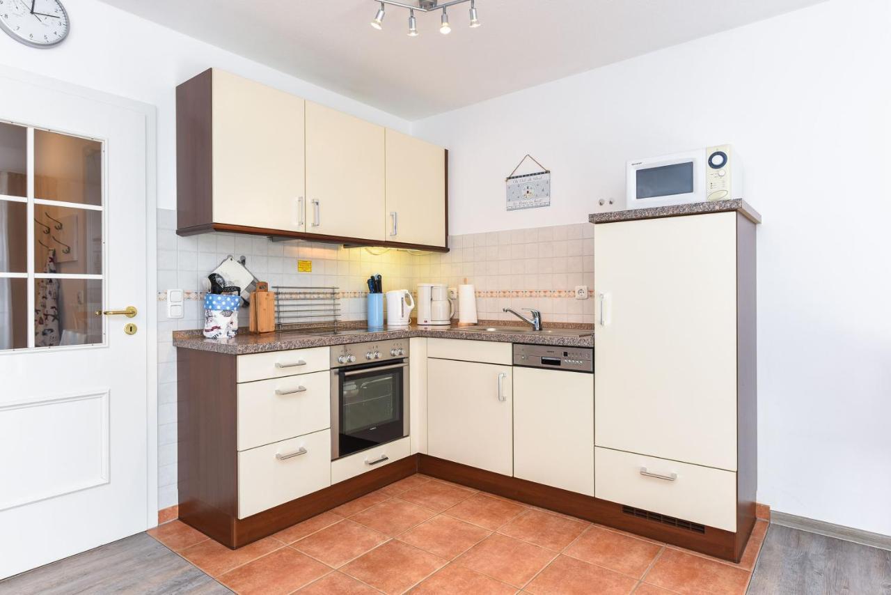 Ferienwohnung To Huus Bensersiel Ngoại thất bức ảnh