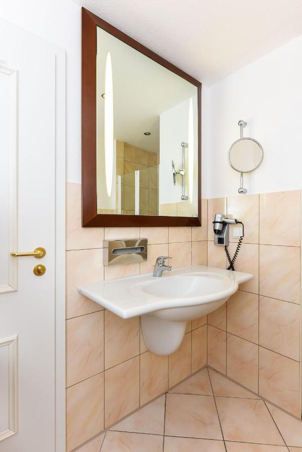 Ferienwohnung To Huus Bensersiel Ngoại thất bức ảnh